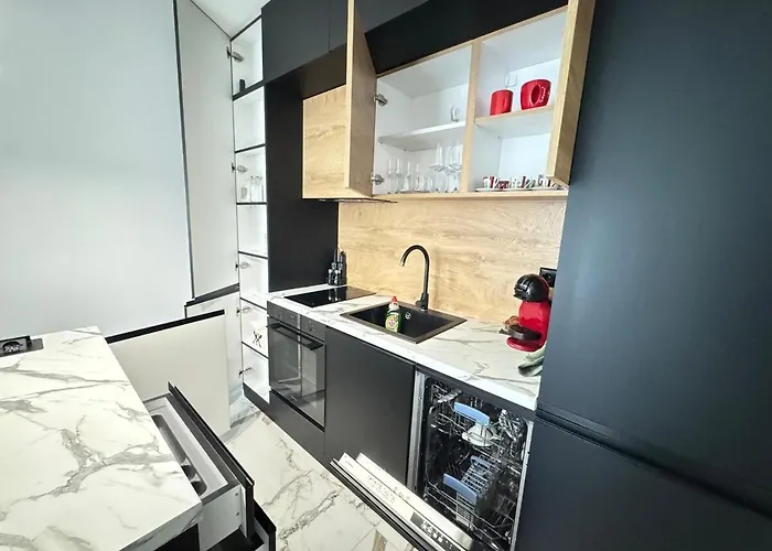 Infinity Μπουργκάς