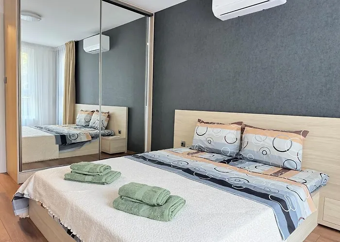 Infinity * Μπουργκάς