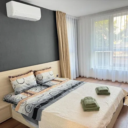 Infinity Apartment *